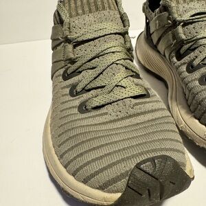 MERRELL Embark Women's 6.5 Sneaker Hiking Mountain Shoe Green Lace Up Vibram